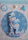 VENDUE - Carte postale 3D bébé sur une girafe bleue pour naissance ou anniversaire.